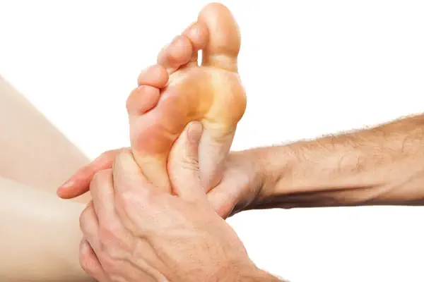 Massage sportif ciblé sur les omoplates
