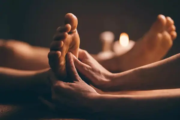 Massage plantaire inspiré de la réflexologie